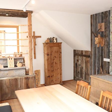 Schneiderhof Apartment Valdurna Bagian luar foto